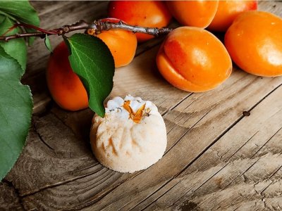 Meruňková šumivá bombička do koupele 25 g